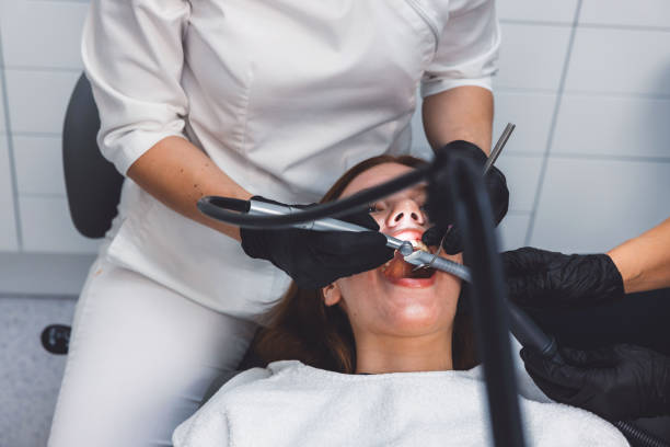 Best Holiday Emergency Dentist in East St Louis, IL